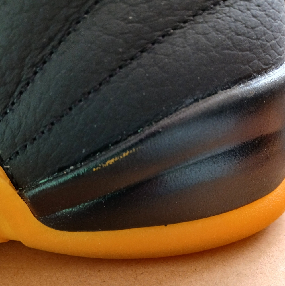 Size 10 Air Jordan 12 Retro University Gold - Picture 6 of 10